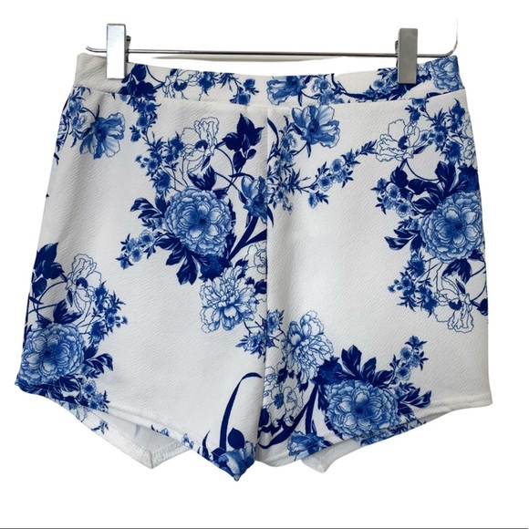 Nia Porcelain Print Crepe Mini Skort - Picture 5 of 11